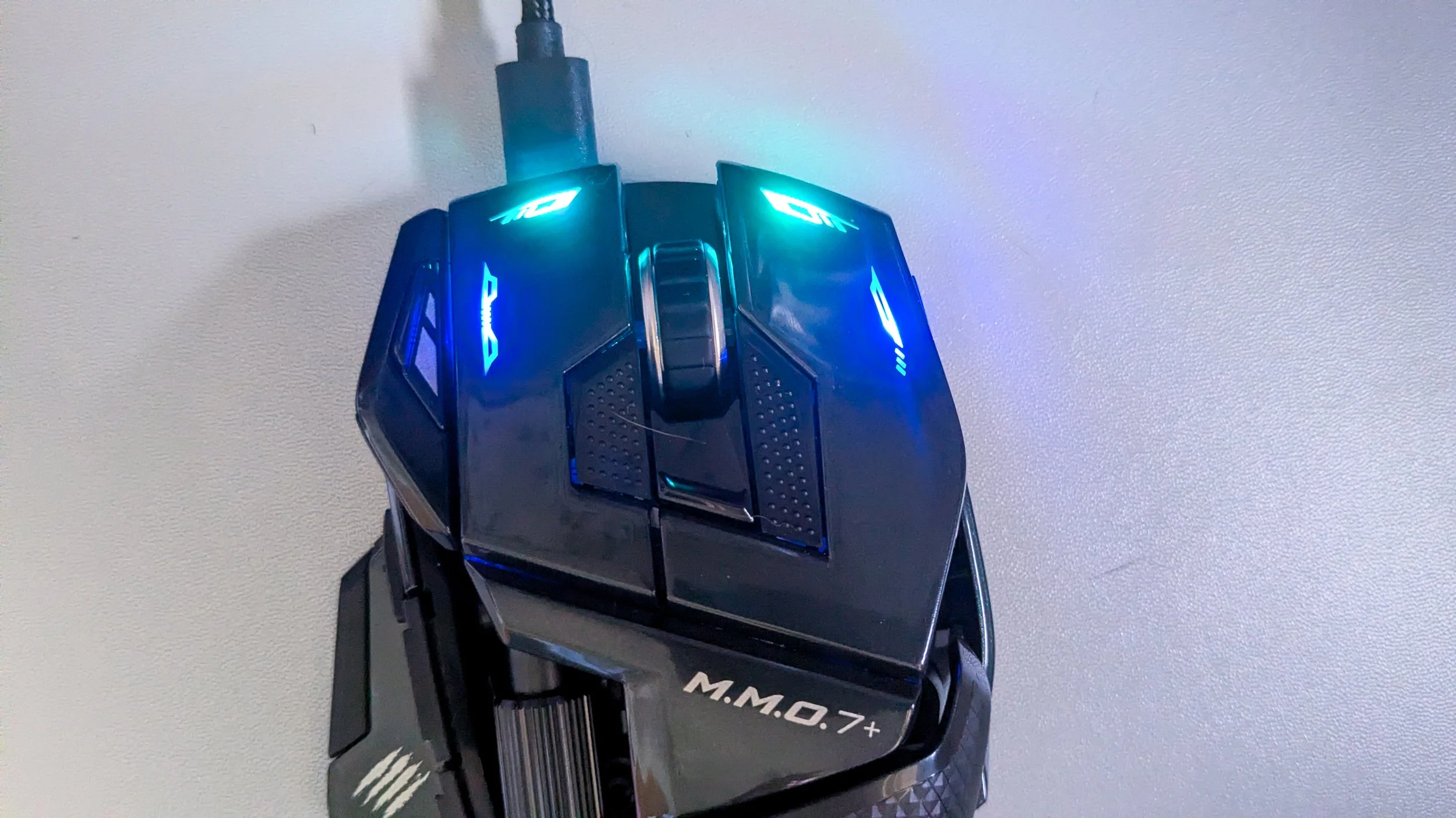 Mad Catz M.M.O. 7+ Mouse Review — Sypnotix